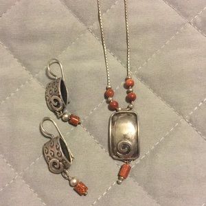 Silpada necklace and earring set